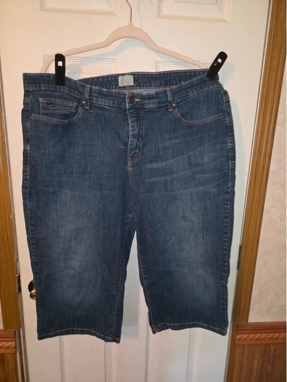 Levis Red Tab Stretch Denim Bermuda Shorts Capri Jeans 24W Dark Wash